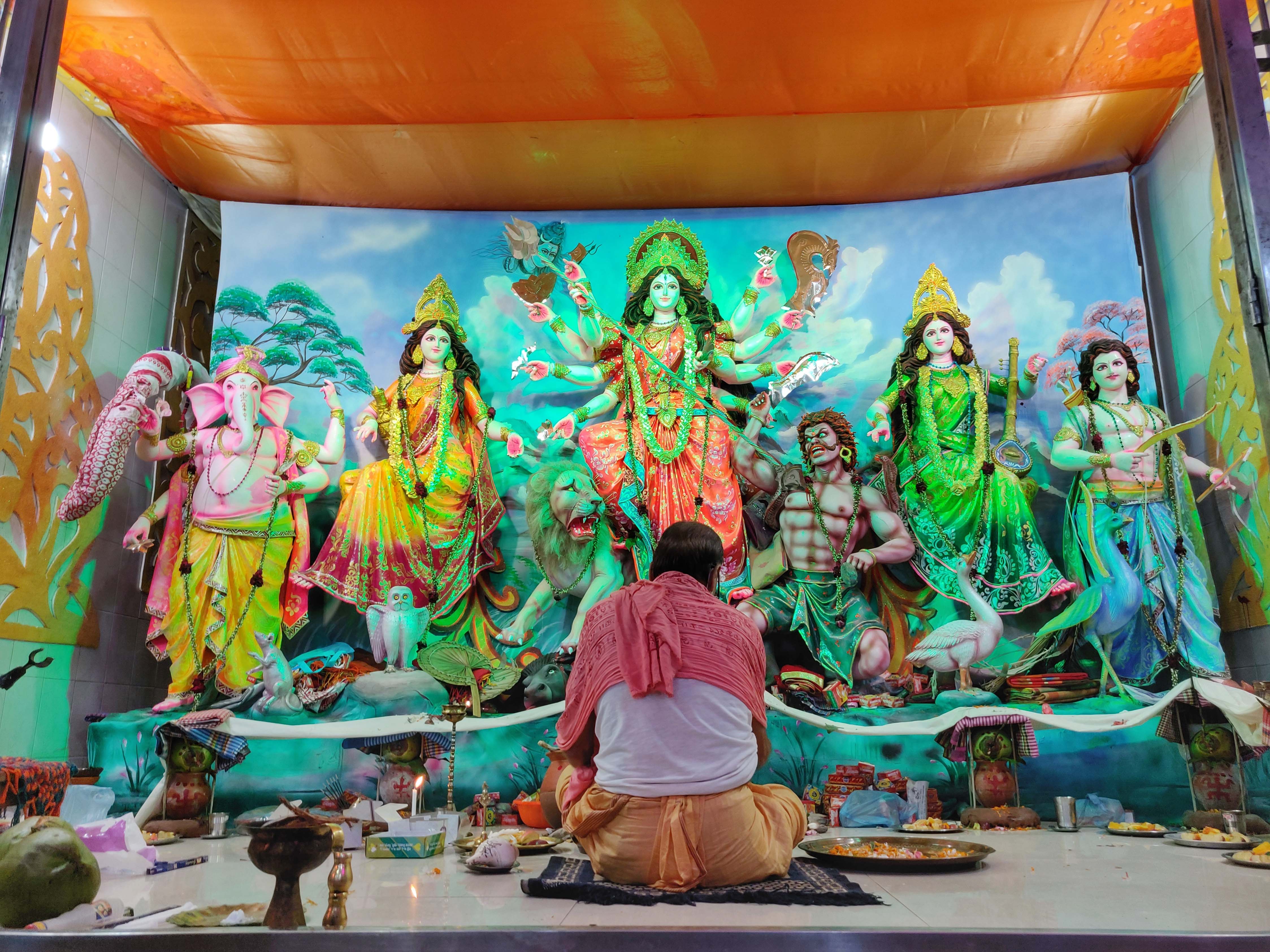 📷 One-man Newsroom Archive